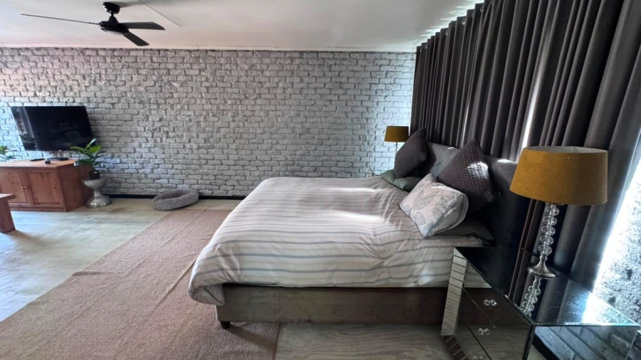 5 Bedroom Property for Sale in Royldene Northern Cape